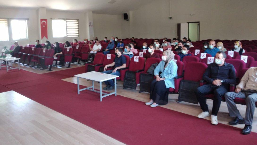 İlçe Milli Eğitim Şube Müdürü Yakup ARTAN başkanlığında Ortaöğretime Geçiş Sınavı (LGS) Bilgilendirme Toplantısı Yapıldı.