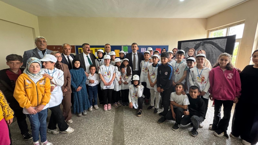 ALTINOVA İMAM HATİP ORTAOKULUNDA 4006 TÜBİTAK BİLİM ŞENLİĞİ YAPILDI
